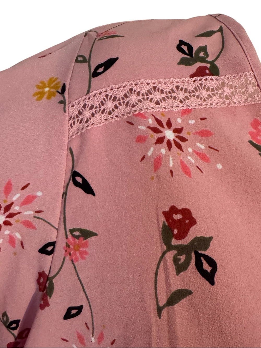 Lane Bryant Pink Floral V-Neck Flutter Sleeve Top PLUS SIZE: 18 #14 - Picture 3 of 8